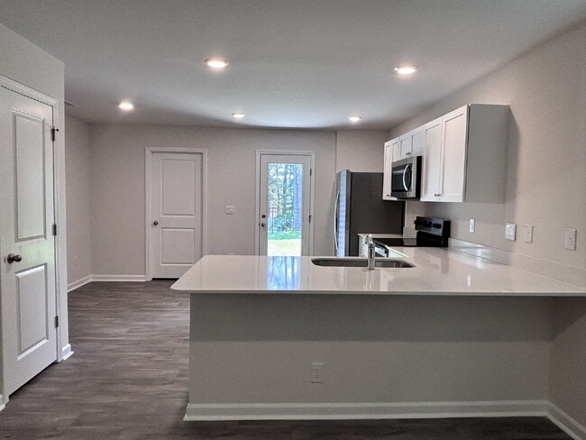 Building Photo - 8544 Beckett Chase Wy
