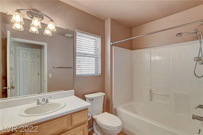 Building Photo - Turnkey 55+ Townhome in Sun City MacDonald...