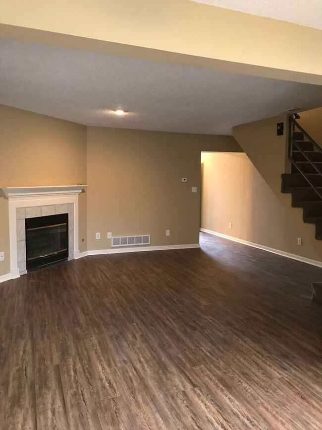Building Photo - Whispering Winds Townhome - Perfect location for outdoor enthusiasts