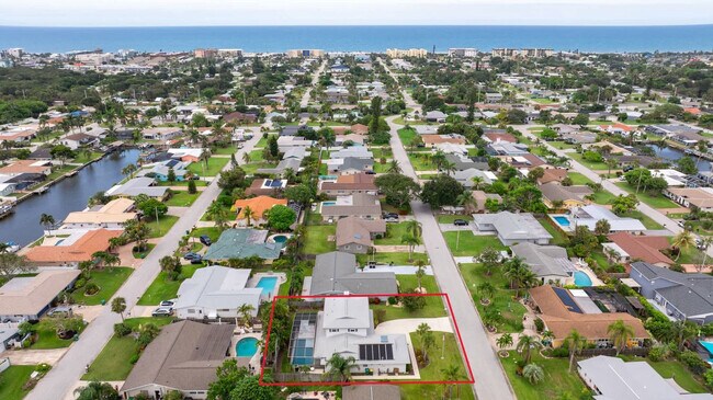 Building Photo - 366 W Osceola Ln