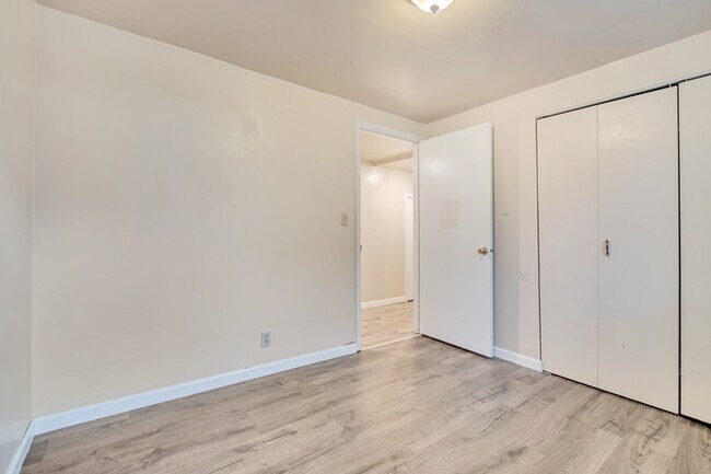 Building Photo - 2551 Elm Ave