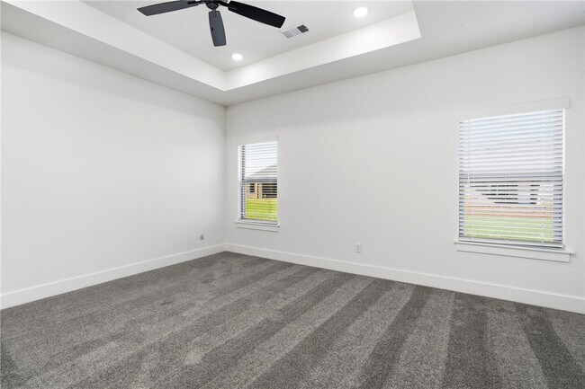 Building Photo - 87 N Banner Ave