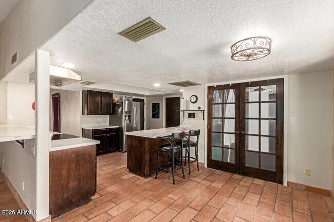 Building Photo - 239 E Aster Dr