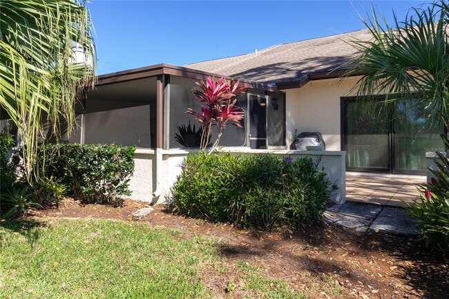 Building Photo - 4660 La Jolla Dr