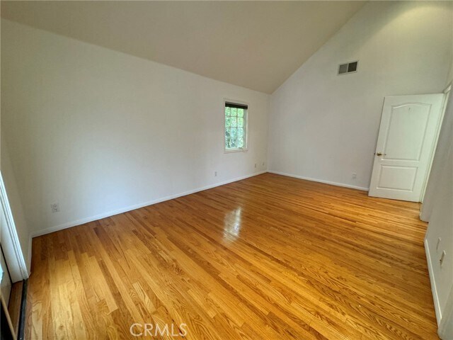 Building Photo - 405 S Old Ranch Rd