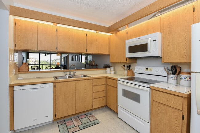 Building Photo - 601 S Seas Dr