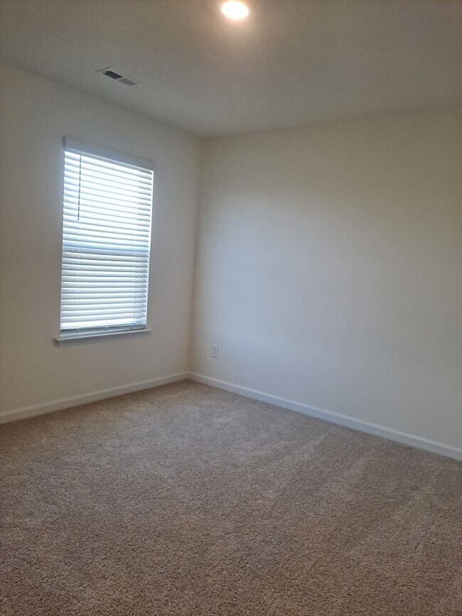 Building Photo - 7215 Jumping Jack Ln