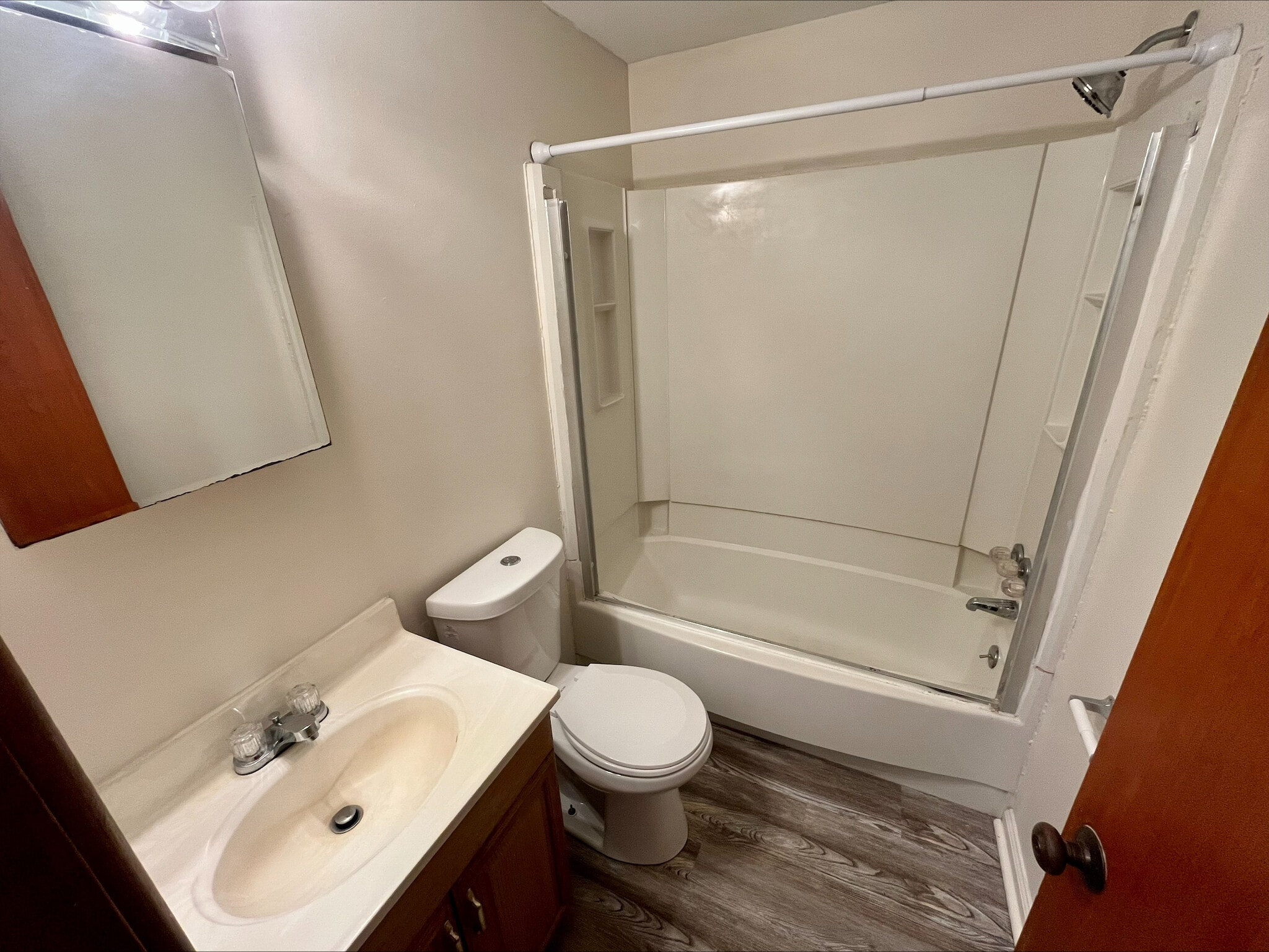 Building Photo - 1141 Saxe Ave