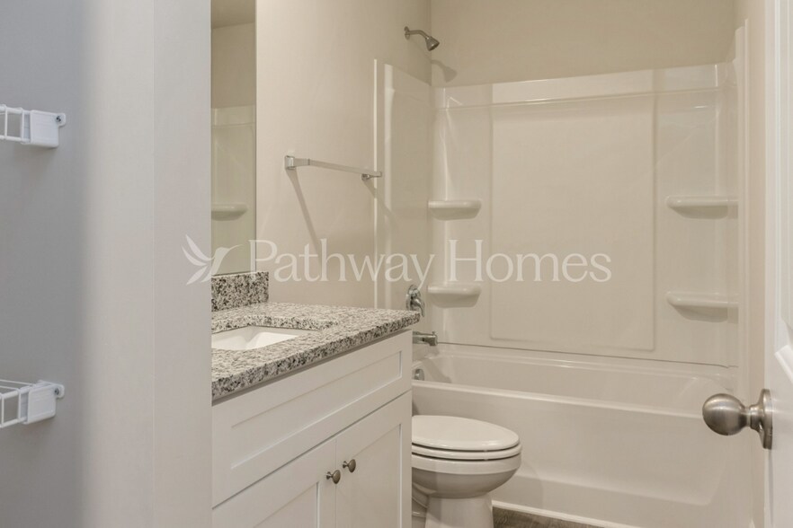 Building Photo - 2327 Alberto Dr