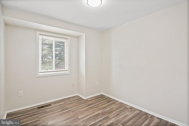 Building Photo - 9411 Merryrest Rd