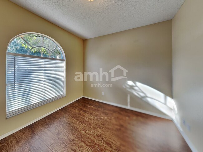 Building Photo - 503 Greg St