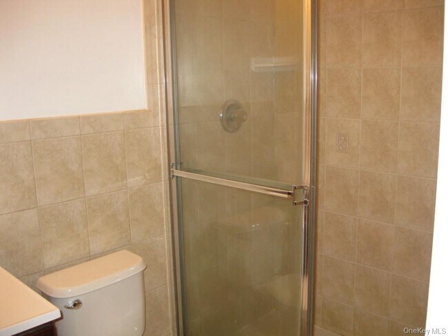 Building Photo - 622 S 6th Ave