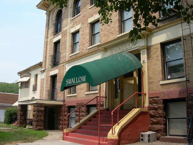 Building Photo - The Swallow