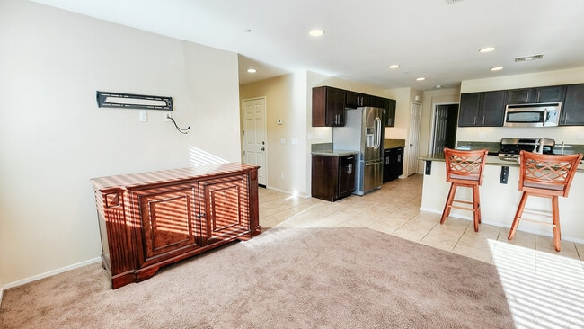 Building Photo - 34213 Parkside Dr