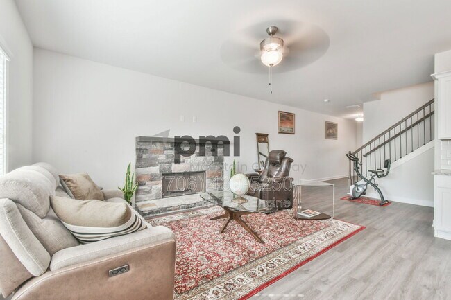 Building Photo - 6306 Pne Rdg Pt