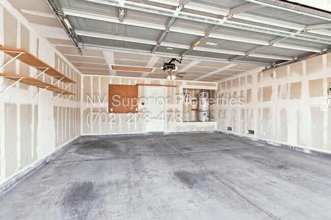 Building Photo - 8713 W Majestic Pine Ave