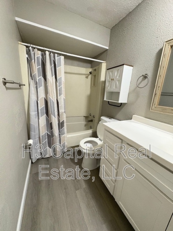 Building Photo - 103 Woodhenge Dr