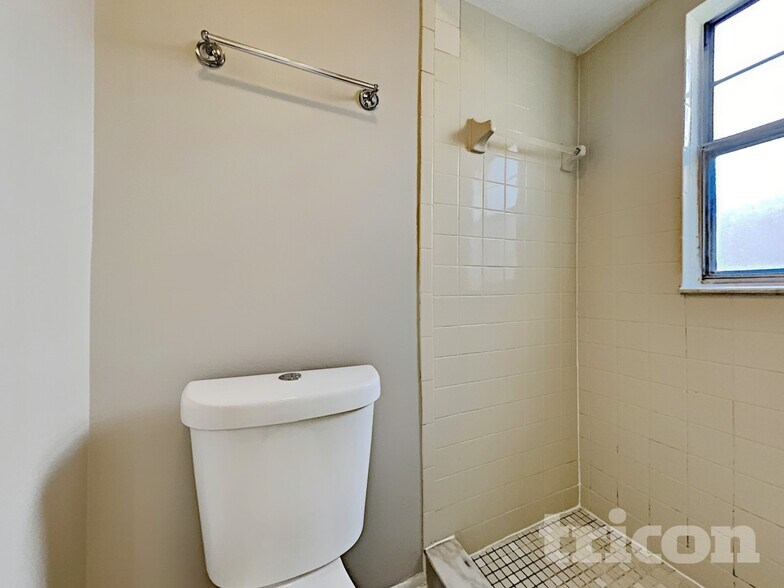 Building Photo - 4413 Shadberry Dr