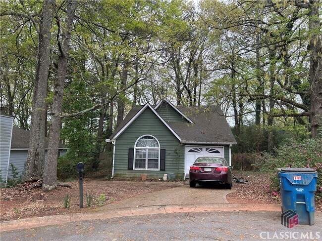 Primary Photo - 137 Sterling Dr