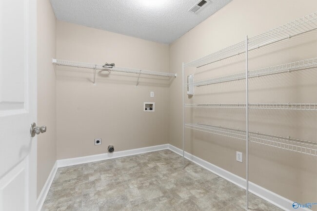 Building Photo - 124 Carillo Ln