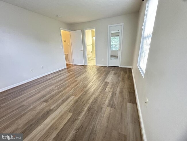 Building Photo - 121 Brookland Ct