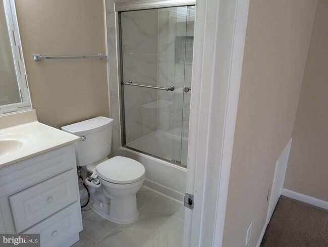 Building Photo - 5309 King Charles Way