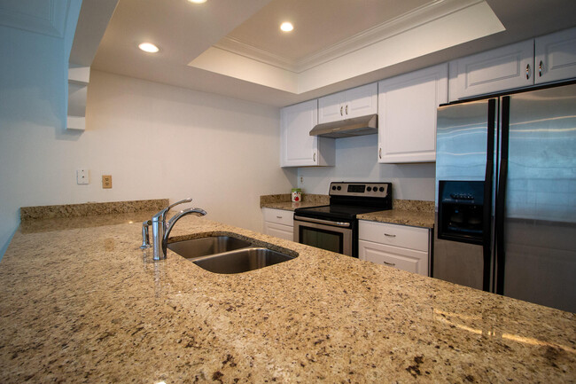 Building Photo - 1437 White Pine Dr