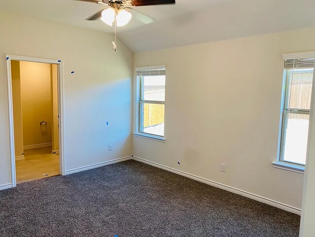 Building Photo - 2205 Elena Dr