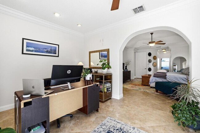 Building Photo - 1350 Pampas Way