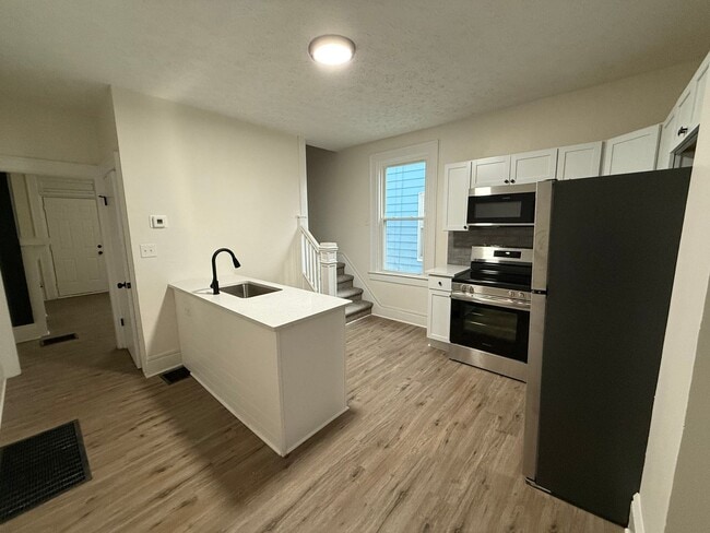 Building Photo - 975-977_MILLER AVE