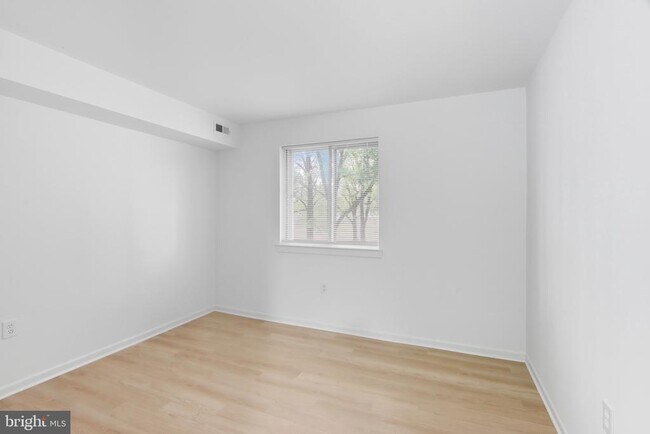 Building Photo - 5005 Green Mountain Cir