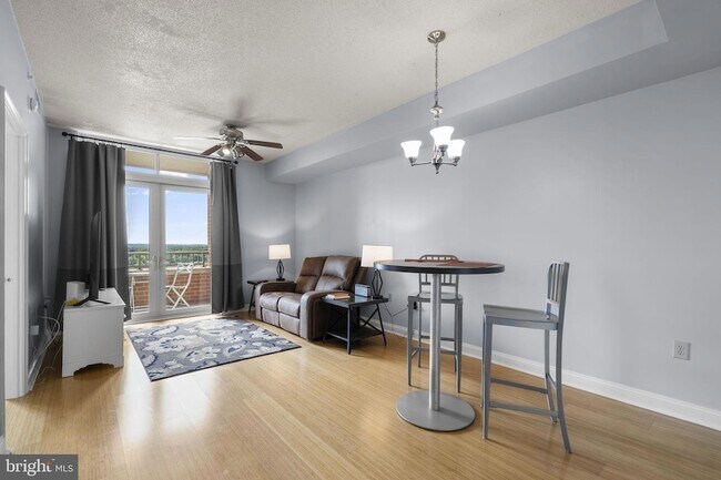 Building Photo - 11760 Sunrise Valley Dr