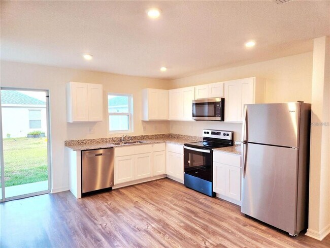 Building Photo - 1931 Golden Beak Dr