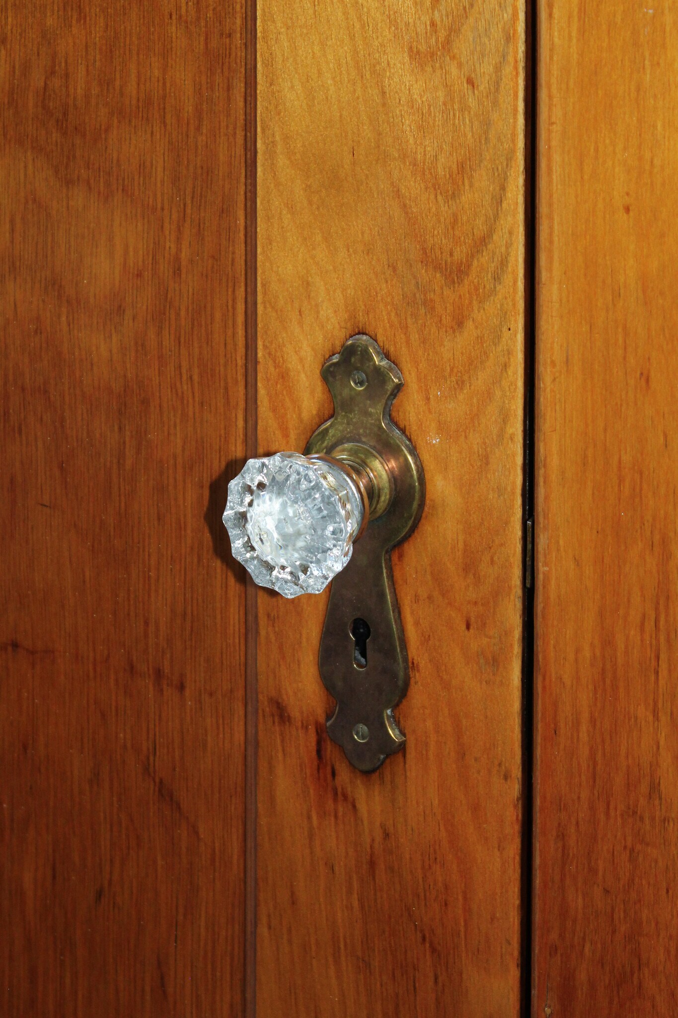 Detail - 5411 W National Ave