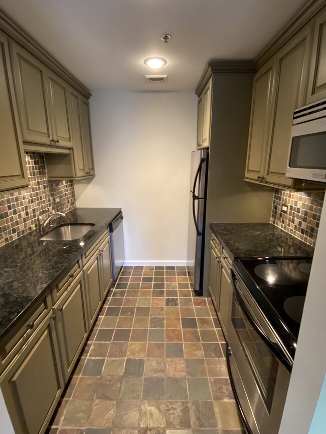 Kitchen - 220 Main St