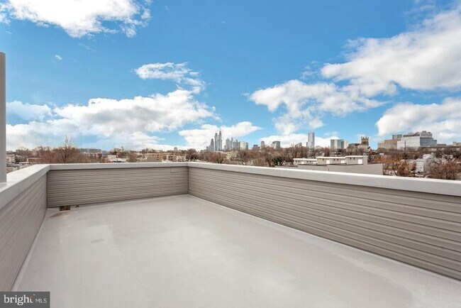 Building Photo - 667 N 39th St
