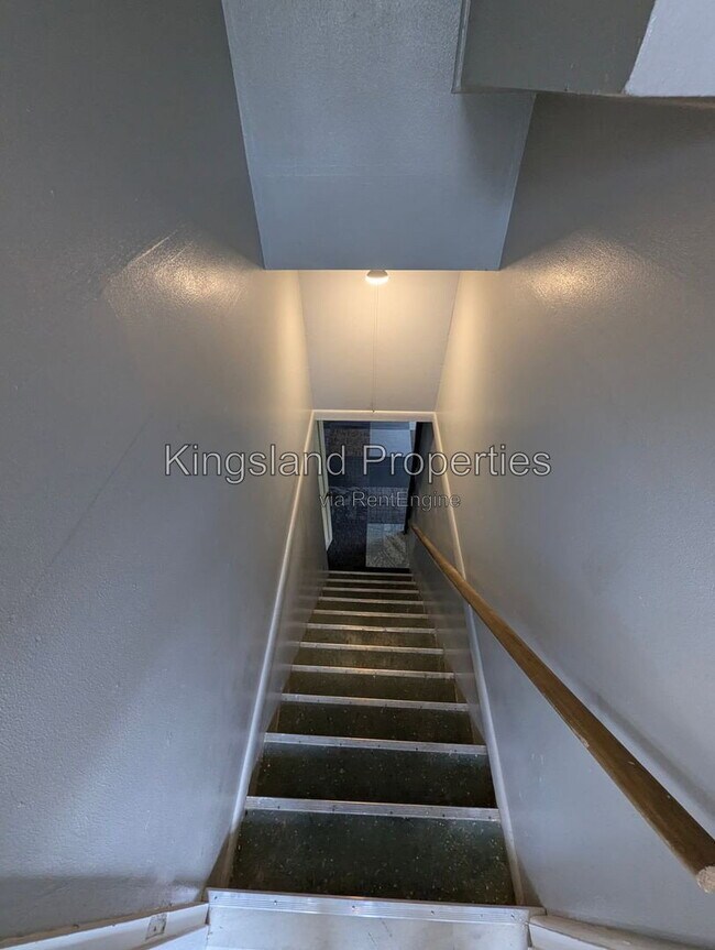 Building Photo - 936 Highmont Dr