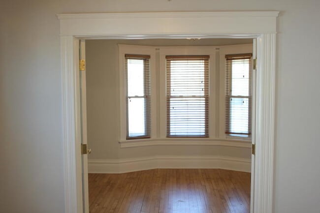 Building Photo - 1333 S 62nd St