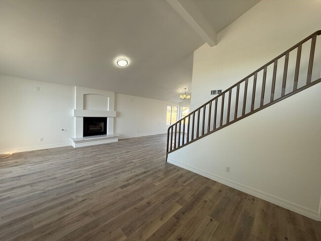 Building Photo - 4 BEDROOM IN RANCHO SERENO - FRESHLY REMODELED