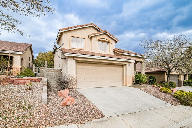 Building Photo - BEAUTIFUL 3 BD HOME LOCATED IN THE HEART O...