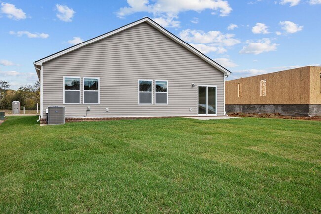 Building Photo - Beautiful New Construction!