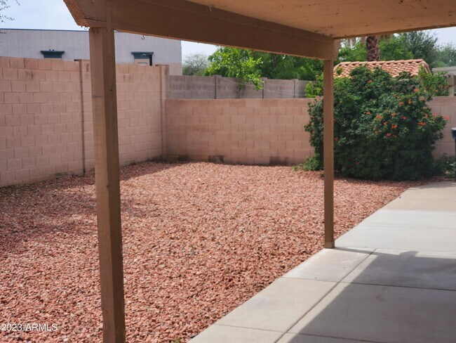 Building Photo - 7541 W Calavar Rd