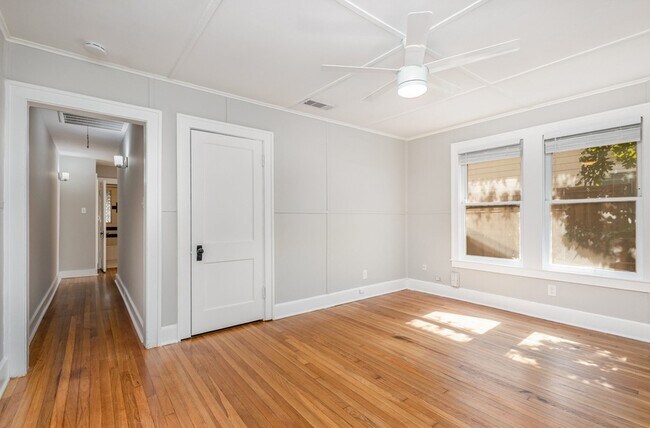 Building Photo - 2112 McMillan Ave