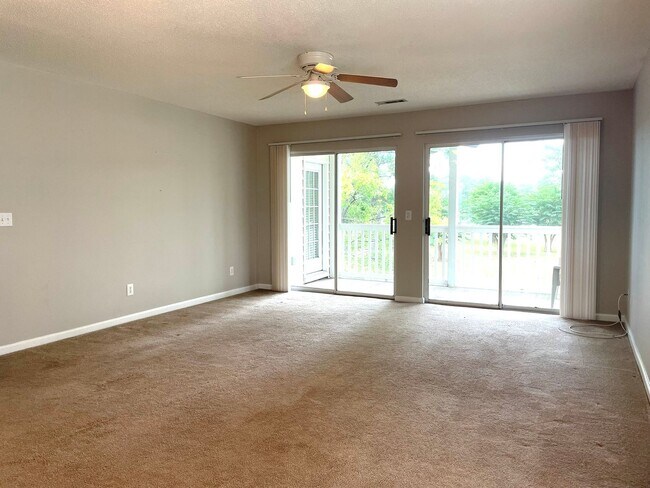 Building Photo - Available Now! 2 Bedroom, 2 Bath Condo at ...