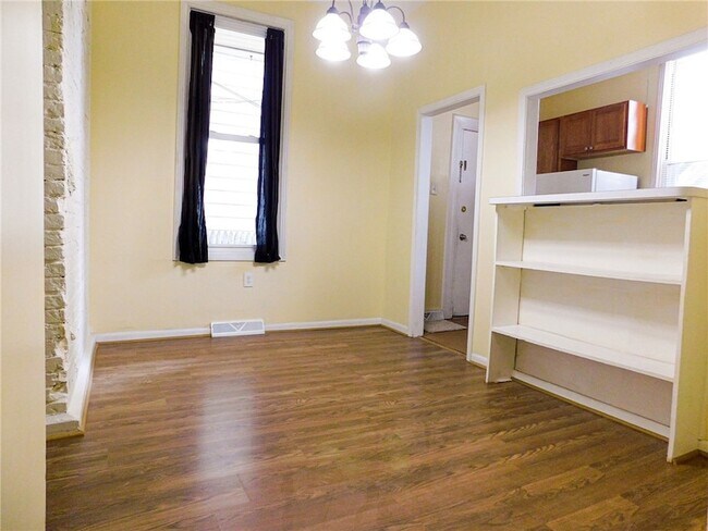 Building Photo - 238 Lehigh Ave