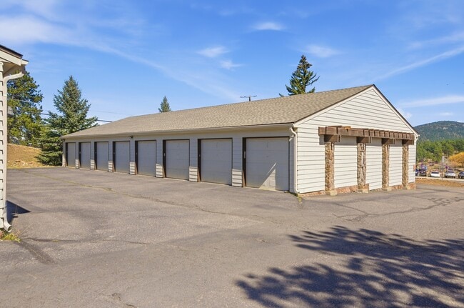 Building Photo - 29656 Buffalo Park Rd