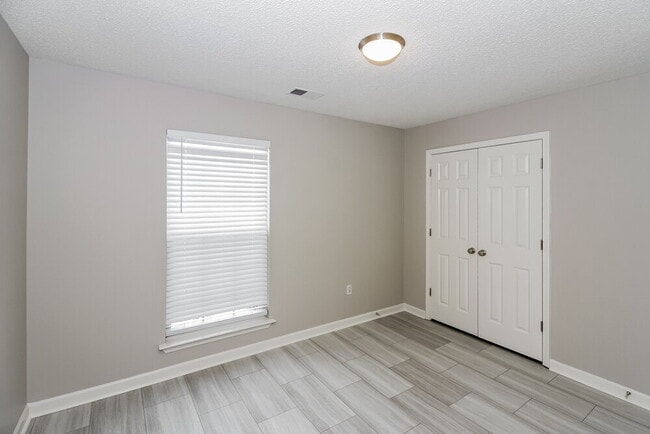 Building Photo - 8052 Mary Payton Dr