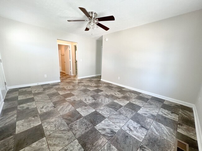 Building Photo - Single-Family Home Downtown--No Breed Restrictions!