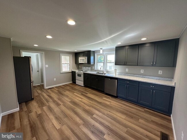 Building Photo - 938 Forrest Dr