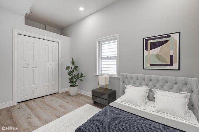 Building Photo - 3810 N Troy St